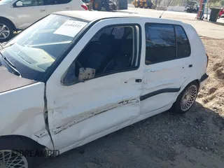 1997 Volkswagen Golf с VIN 3VWKB81H6VM030384, выставлен на аукционе IAAI как лот 41684593 с пробегом 223 869 миль миль и . История ставок и продаж доступна на DreamBid. Изображение 6.