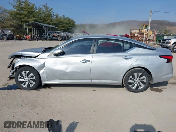 2022 Nissan Altima 2.5 S with VIN 1N4BL4BV2NN413294, listed as a IAAI auction lot 41786026 with 32,366 mi miles. Bid and sale history available at carsss.com. Image 15.
