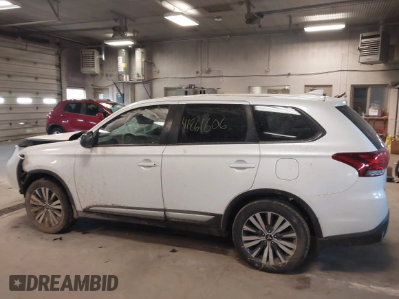 2020 Mitsubishi Outlander ES with VIN JA4AD2A38LZ017751, listed as a IAAI auction lot 41861606 with 116,669 mi miles. Bid and sale history available at carsss.com. Image 14.