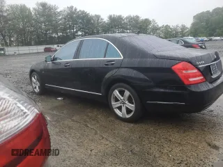 2012 Mercedes-Benz S 550 z VIN WDDNG9EB6CA446562, wystawiony jako Copart lot #57227275 z przebiegiem 124 347 mil mil oraz Czysty tytuł • Clean title. Historia ofert i sprzedaży dostępna na DreamBid. Obrazek 2.