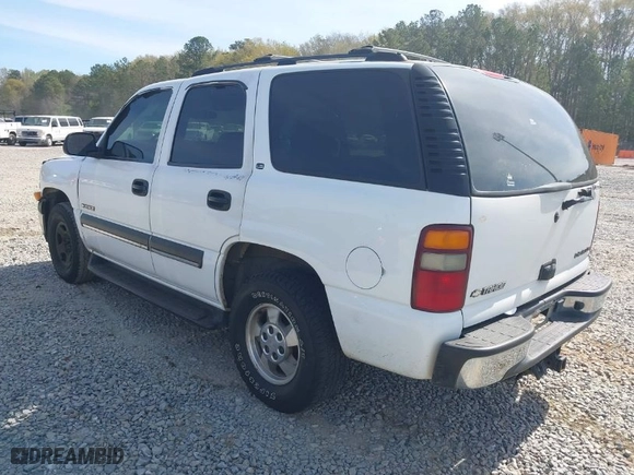 2002 Chevrolet Tahoe LS with VIN 1GNEC13V52J284059, listed as a IAAI auction lot 41899231 with 390,173 mi miles. Bid and sale history available at carsss.com. Image 3.