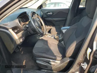 2016 Jeep Cherokee Latitude z VIN 1C4PJMCB2GW271617, wystawiony jako Copart lot #60405445 z przebiegiem 113 204 mil mil oraz Szkoda całkowita • Salvage title. Historia ofert i sprzedaży dostępna na DreamBid. Obrazek 7.