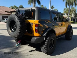 2022 Ford Bronco with VIN 1FMEE5BPXNLB91071, listed as a Copart auction lot 53192765 with 5,263 mi miles and Clean Title. Bid and sale history available at DreamBid. Image 4.