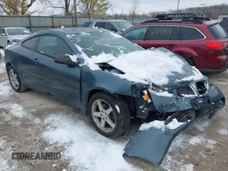 2006 Pontiac G6 GT with VIN 1G2ZH158264157135, listed as a IAAI auction lot 41630737 with 132,134 mi miles. Bid and sale history available at carsss.com. Image 1.