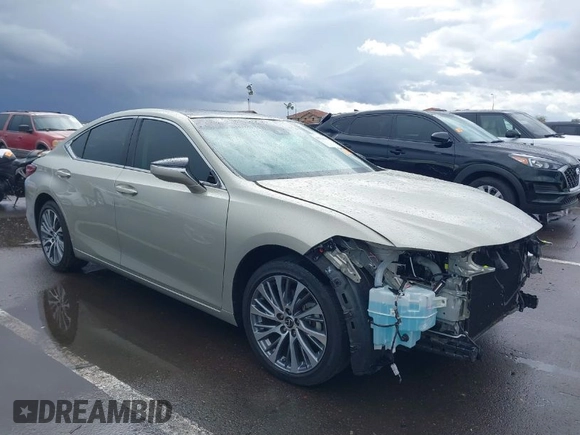 2021 Lexus ES with VIN 58ADZ1B15MU088713, listed as a IAAI auction lot 41756092 with 26,888 mi miles. Bid and sale history available at carsss.com. Image 1.
