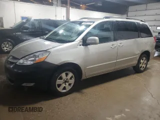 2007 Toyota Sienna XLE z VIN 5TDZK22C57S077667, wystawiony jako Copart lot #54861175 z przebiegiem 239 494 mil mil oraz Czysty tytuł • Clean title. Historia ofert i sprzedaży dostępna na DreamBid. Obrazek 1.