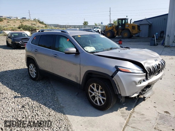 2018 Jeep Cherokee Latitude with VIN 1C4PJMCBXJD564118, listed as a Copart auction lot 59978295 with 115,815 mi miles and Salvage title. Bid and sale history available at DreamBid. Image 4.