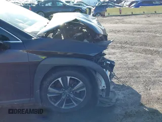 2020 Lexus UX 250h z VIN JTHP9JBH6L2034822, wystawiony jako IAAI lot #41512779 z przebiegiem 35 762 mil mil oraz . Historia ofert i sprzedaży dostępna na DreamBid. Obrazek 18.