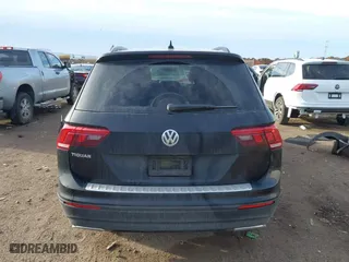2020 Volkswagen Tiguan S with VIN 3VV1B7AX8LM105021, listed as a IAAI auction lot 41677856 with 50,885 mi miles. Bid and sale history available at carsss.com. Image 16.