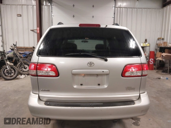 2003 Toyota Sienna LE with VIN 4T3ZF13C53U528294, listed as a IAAI auction lot 41550248 with 192,907 mi miles. Bid and sale history available at carsss.com. Image 16.