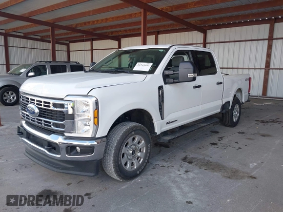 2024 Ford Super Duty F-250 SRW XL with VIN 1FT7W2BT1RED57848, listed as a IAAI auction lot 41544392 with 33,271 mi miles. Bid and sale history available at carsss.com. Image 19.