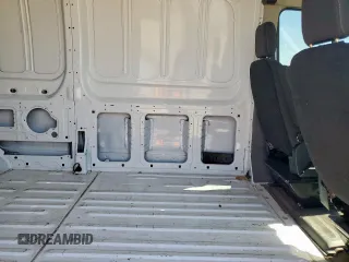 2023 Ford Transit Cargo z VIN 1FTBR3X84PKB10219, wystawiony jako Copart lot #60219385 z przebiegiem 83 059 mil mil oraz Szkoda całkowita • Salvage title. Historia ofert i sprzedaży dostępna na DreamBid. Obrazek 11.