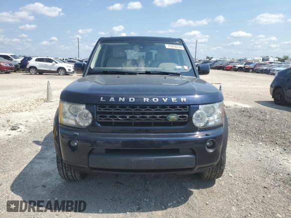 2010 Land Rover LR4 HSE z VIN SALAM2D49AA513852, wystawiony jako Copart lot #71474114 z przebiegiem 162 060 mil mil oraz Czysty tytuł • Clean title. Historia ofert i sprzedaży dostępna na DreamBid. Obrazek 5.