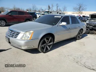 2007 Cadillac DTS V8 z VIN 1G6KD57Y87U140129, wystawiony jako Copart lot #48025875 z przebiegiem 184 526 mil mil oraz Szkody całkowita. Historia ofert i sprzedaży dostępna na DreamBid. Obrazek 1.