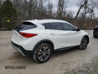 2018 Infiniti QX30 Premium with VIN SJKCH5CR6JA047992, listed as a Copart auction lot 82074053 with 42,479 mi miles. Bid and sale history available at carsss.com. Image 3.