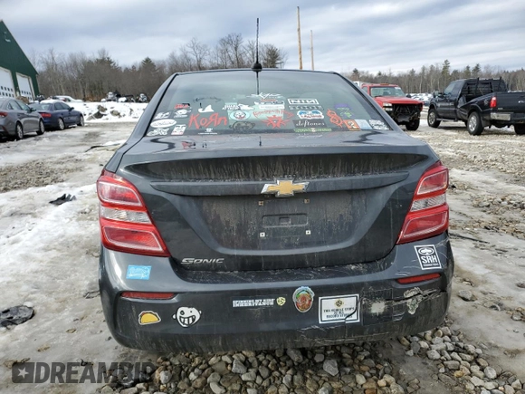2019 Chevrolet Sonic LS z VIN 1G1JB5SB9K4135606, wystawiony jako Copart lot #38808073 z przebiegiem 77 218 mil mil oraz . Historia ofert i sprzedaży dostępna na DreamBid. Obrazek 6.