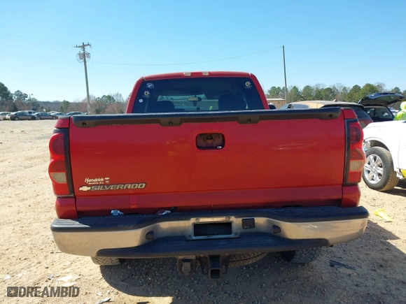2006 Chevrolet Silverado 1500 LT2 with VIN 1GCEK19B56Z218062, listed as a IAAI auction lot 41699683 with 290,252 mi miles. Bid and sale history available at carsss.com. Image 17.