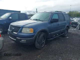 2006 Ford Expedition Special Service with VIN 1FMPU15566LA06014, listed as a IAAI auction lot 42016874 with 294,605 mi miles. Bid and sale history available at carsss.com. Image 2.