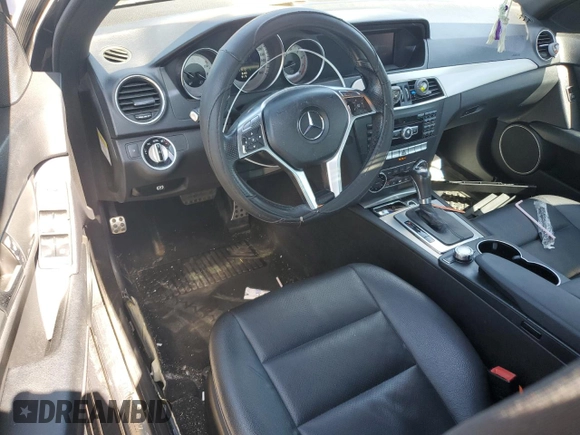 2013 Mercedes-Benz C 250 Sport z VIN WDDGF4HB4DR265117, wystawiony jako Copart lot #61443835 z przebiegiem 114 019 mil mil oraz Szkoda całkowita • Salvage title. Historia ofert i sprzedaży dostępna na DreamBid. Obrazek 8.