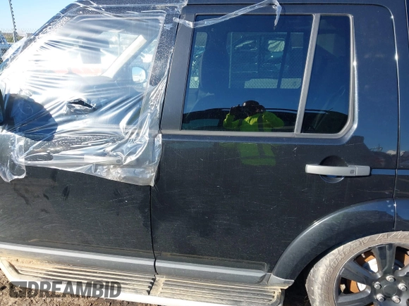 2016 Land Rover LR4 HSE with VIN SALAG2V60GA791975, listed as a IAAI auction lot 40804221 with 80,967 mi miles and . Bid and sale history available at DreamBid. Image 14.