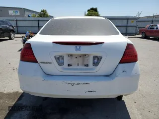 2006 Honda Accord LX SE z VIN 1HGCM56356A035637, wystawiony jako Copart lot #57179665 z przebiegiem Nie podano mil oraz Czysty tytuł • Clean title. Historia ofert i sprzedaży dostępna na DreamBid. Obrazek 6.