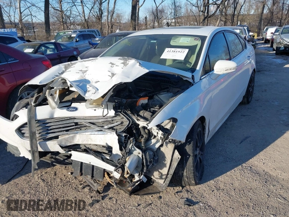 2013 Ford Fusion SE with VIN 3FA6P0H78DR132457, listed as a IAAI auction lot 41381922 with 165,721 mi miles. Bid and sale history available at carsss.com. Image 17.
