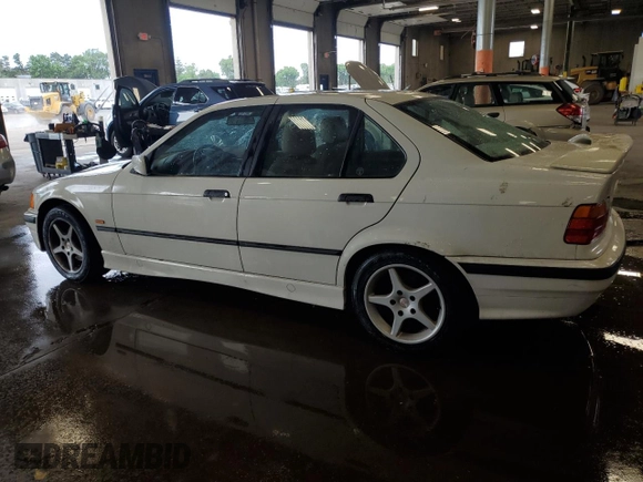 1997 BMW 3 Series 318i с VIN WBACC0321VEK21731, выставлен на аукционе Copart как лот 61555675 с пробегом 115 712 миль миль и Чистый • Clean title. История ставок и продаж доступна на DreamBid. Изображение 2.