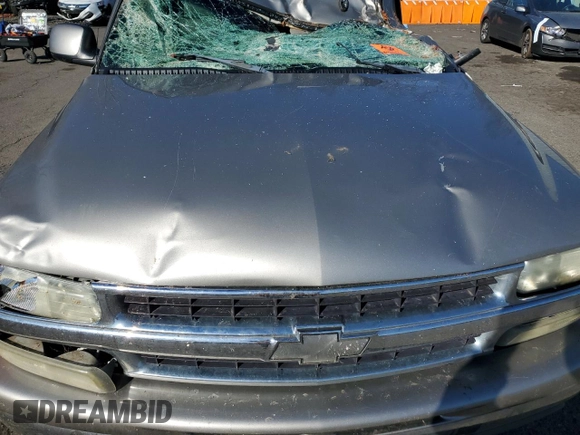 2002 Chevrolet Suburban LT with VIN 3GNFK16T02G332635, listed as a Copart auction lot 47309245 with 0 mi miles and Salvage Title. Bid and sale history available at carsss.com. Image 13.
