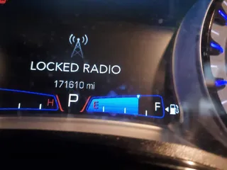 2018 Chrysler 300 S с VIN 2C3CCAGG5JH302401, выставлен на аукционе IAAI как лот 41493239 с пробегом 171 610 миль миль и . История ставок и продаж доступна на DreamBid. Изображение 16.