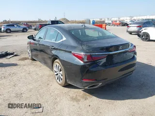 2020 Lexus ES with VIN 58ADZ1B1XLU070884, listed as a IAAI auction lot 41795531 with 76,483 mi miles. Bid and sale history available at carsss.com. Image 3.