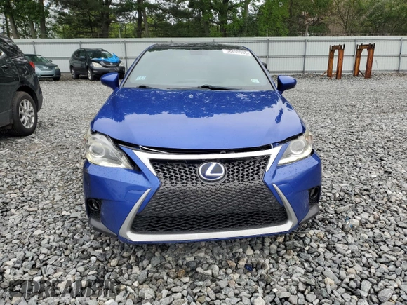 2014 Lexus CT 200h z VIN JTHKD5BH6E2189132, wystawiony jako Copart lot #58899985 z przebiegiem 221 631 mil mil oraz Czysty tytuł • Clean title. Historia ofert i sprzedaży dostępna na DreamBid. Obrazek 5.
