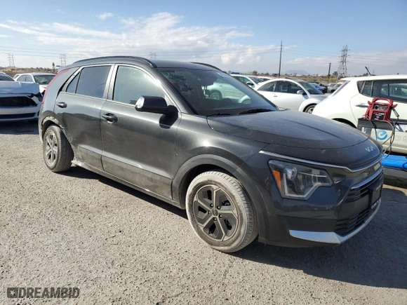 2023 Kia Niro Plug-In Hybrid EX with VIN KNDCS3LF2P5055796, listed as a Copart auction lot 42573465 with 39,852 mi miles and Salvage Title. Bid and sale history available at carsss.com. Image 4.