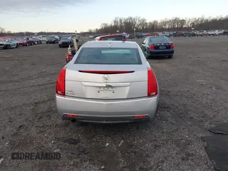 2012 Cadillac CTS z VIN 1G6DA5E50C0152626, wystawiony jako IAAI lot #41101077 z przebiegiem 104 324 mil mil oraz . Historia ofert i sprzedaży dostępna na DreamBid. Obrazek 16.