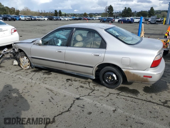 1996 Honda Accord LX with VIN 1HGCD5639TA115230, listed as a Copart auction lot 50663325 with 193,034 mi miles and Salvage Title. Bid and sale history available at DreamBid. Image 2.