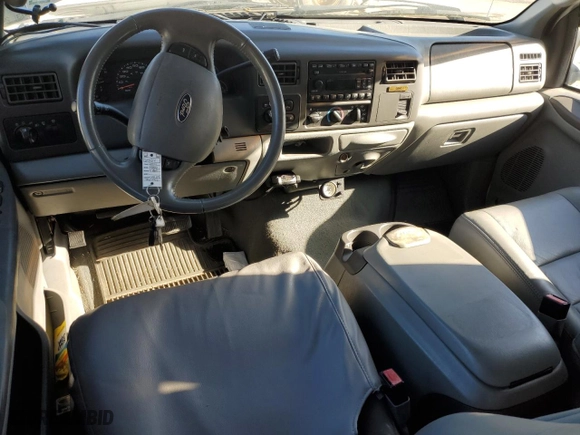 2004 Ford Super Duty F-350 SRW XL with VIN 1FTSW31PX4ED43363, listed as a Copart auction lot 48063565 with 0 mi miles and Salvage Title. Bid and sale history available at carsss.com. Image 8.