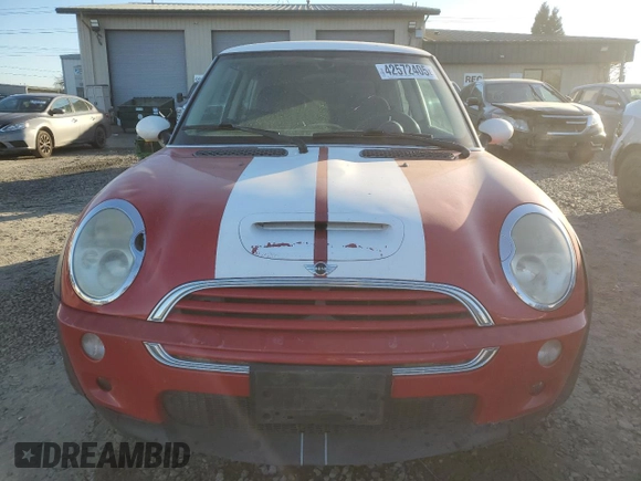 2003 MINI Hardtop S with VIN WMWRE33433TD64067, listed as a Copart auction lot 42572405 with 182,294 mi miles and Salvage Title. Bid and sale history available at DreamBid. Image 5.