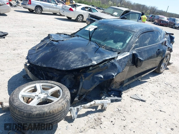 2016 Chevrolet Camaro 2LT z VIN 1G1FD1RS6G0127380, wystawiony jako IAAI lot #41984666 z przebiegiem 228 802 mil mil oraz . Historia ofert i sprzedaży dostępna na DreamBid. Obrazek 16.