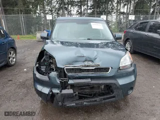 2011 Kia Soul + with VIN KNDJT2A2XB7279023, listed as a IAAI auction lot 41979158 with 178,573 mi miles. Bid and sale history available at carsss.com. Image 13.