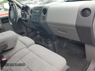 2005 Ford F-150 XL z VIN 1FTRF14W55NC03700, wystawiony jako Copart lot #55647385 z przebiegiem 58 954 mil mil oraz Szkoda całkowita • Salvage title. Historia ofert i sprzedaży dostępna na DreamBid. Obrazek 8.