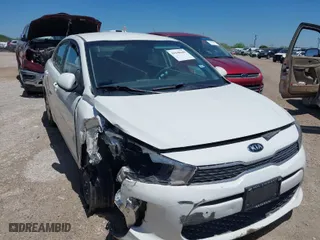 2020 Kia Rio LX with VIN 3KPA24AD5LE341235, listed as a IAAI auction lot 41948649 with 34,581 mi miles. Bid and sale history available at carsss.com. Image 1.