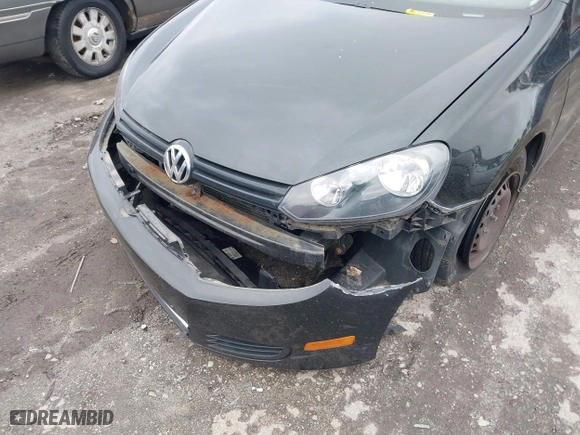 2010 Volkswagen Golf with VIN WVWDB7AJ3AW427411, listed as a IAAI auction lot 41849440 with 62,093 mi miles. Bid and sale history available at carsss.com. Image 6.