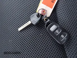 2009 Hyundai Elantra Touring с VIN KMHDC86E39U038849, выставлен на аукционе IAAI как лот 41683921 с пробегом 133 045 миль миль и . История ставок и продаж доступна на DreamBid. Изображение 11.