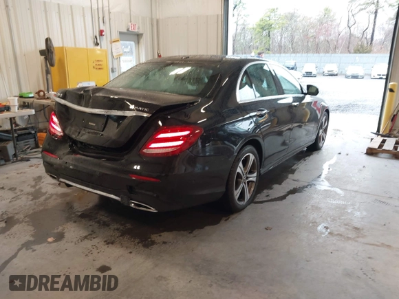2020 Mercedes-Benz E 350 with VIN W1KZF8EB6LA773638, listed as a IAAI auction lot 41869227 with 114,676 mi miles and . Bid and sale history available at DreamBid. Image 4.