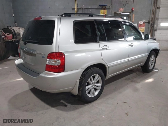 2006 Toyota Highlander Hybrid with VIN JTEEW21AX60012751, listed as a IAAI auction lot 41193889 with 205,628 mi miles. Bid and sale history available at carsss.com. Image 4.