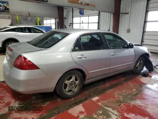 2006 Honda Accord LX SE z VIN 1HGCM55326A166493, wystawiony jako Copart lot #53471055 z przebiegiem 259 786 mil mil oraz Szkoda całkowita • Salvage title. Historia ofert i sprzedaży dostępna na DreamBid. Obrazek 3.