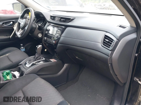 2017 Nissan Rogue S with VIN JN8AT2MV8HW253304, listed as a IAAI auction lot 39701351 with 63,887 mi miles. Bid and sale history available at carsss.com. Image 5.