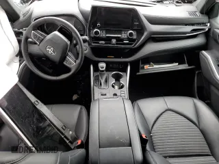 2024 Toyota Highlander LE z VIN 5TDKDRAH5RS536524, wystawiony jako Copart lot #58688105 z przebiegiem Nie podano mil oraz Czysty tytuł • Clean title. Historia ofert i sprzedaży dostępna na DreamBid. Obrazek 8.
