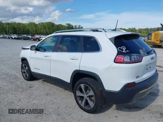 2019 Jeep Cherokee Limited z VIN 1C4PJLDX1KD302882, wystawiony jako IAAI lot #42191309 z przebiegiem 79 426 mil mil oraz . Historia ofert i sprzedaży dostępna na DreamBid. Obrazek 3.