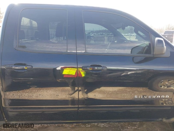 2015 Chevrolet Silverado 1500 LT with VIN 1GCVKREH2FZ433780, listed as a IAAI auction lot 41634096 with 127,609 mi miles. Bid and sale history available at carsss.com. Image 13.
