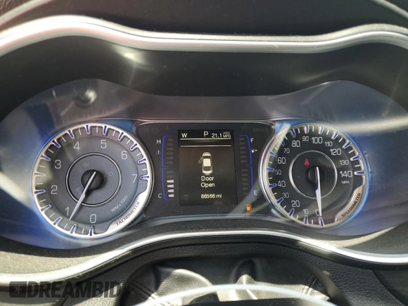 2015 Chrysler 200 Limited with VIN 1C3CCCAB8FN559592, listed as a Copart auction lot 53809995 with 86,566 mi miles and Salvage Title. Bid and sale history available at DreamBid. Image 9.